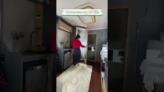 It's raining heavily, hurry back to the RV#camping #travel trailer camping#automobile