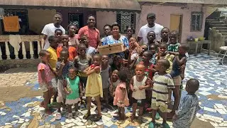 La MUJER que cuida a 28 NIÑOS HUERFANOS en GUINEA ECUATORIAL