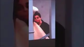 Friends: &ldquo;Pivot&rdquo; With a Snapchat Filter
