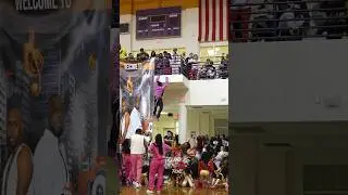 It&rsquo;s the walk off for me!!! 😂😂😂 👑 #viral #warzone #wow #fyp #omg #majorette #dance