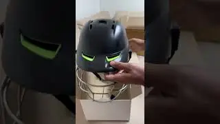 Moonwalker 2.0 helmet unboxing #cricket #cricketlover #ceicketnews #comfort #helmet #crickethelmet