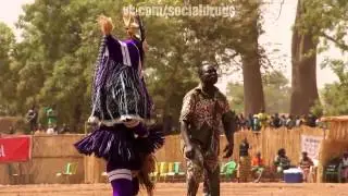 Попуас угарает под лезгинку xD