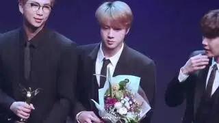 (BTS Cute Moments) VKook At Edaily Cultural Awards 26022019