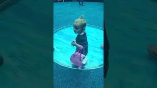 River reacts to sky Aquarium ✨️