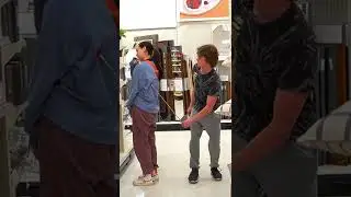Шутка-щекотка!