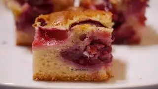 Фруктовый торт с кровавыми сливами