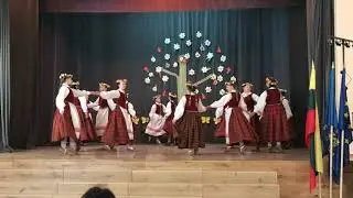 Pinuoklėlis / Liaudiškų šokių studija „Šermukšnėlė“