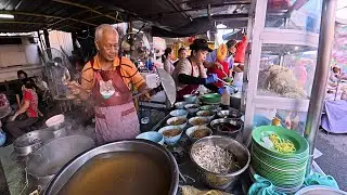 Non Stop Action! 50 Year Old Wantan Mee Stall at Jelutong Market Serves Hundreds Every Day!