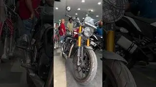 Accessories fitting for Triumph Speed 400🏍️ #triumphspeed400 #motorcycleaccessories #motorbike