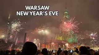 New Year's Eve Fireworks at the Palace of Culture in Warsaw, Poland - Sylwester - Plac Defilad