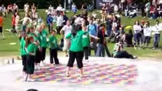 More Irish Kids breakdancing