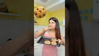 Bake With Me 🩷✨ Emoji Challenge 🍪 Baking Choco Chip Cookies #youtubeshorts #shorts #baking #cookie