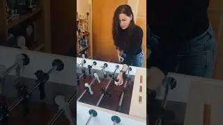 Warmdribbeln auf fremden Tischen ⛹️&zwj;♀️ #tischkicker #kicker #foosball #leidenschaft #warmup
