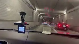 Más de 2 km por debajo del agua . Harbor tunnel.