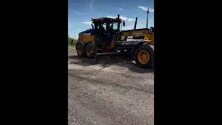 Final Trim Looking Sharp with Trimble Grade Control #sitechsolutions #machinecontrol #sitech
