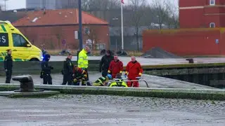19.12.24 Livl&oslash;s mand bjerget op af Kors&oslash;r Havn