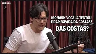 Espada nas Costas KKK | Monark Ensina Como Coloca Espada nas Costas