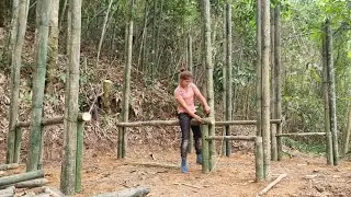 The girl designed a bamboo house that looks just like a villa.