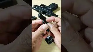 金属製グロック17の排莢式ミニチュアがスゴすぎる！通常分解もスライドの解体も出来ちゃいます！