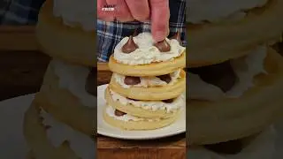 Eleven's Flippin Good Eggo Extravaganza! 🤤#shorts #strangerthings #eleven #waffles