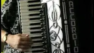 Scholem sol sajn (There has to be freedom) - Klezmer