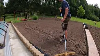 Př&iacute;prava plochy pro set&iacute; tr&aacute;vn&iacute;ku