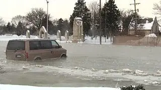 Major winter storm blankets Pacific Northwest