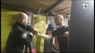 Skuteczna Obrona Kijem Bojowym: Kluczowe Techniki i Szybkie Reakcje 💥🛡️
