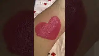 Nykaa lip crayon pink on fleek