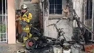 Incendio consume 2 viviendas en el fracc Infonavit Los &Aacute;ngeles en Matamoros 12-Dic-25 