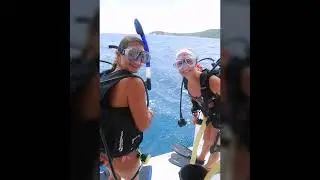 Самые модные и невероятно экстравагантные латексные полнолицевые противогазы и платья для дайвинга.