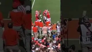 #Clemson Edge Tomarrion Parker lights up the #NCState QB and hits a &ldquo;show me the money&rdquo; celebration