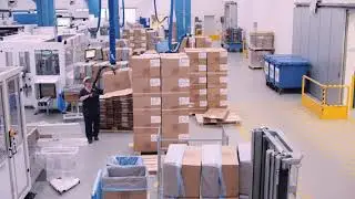 Heben von Kartons in der Logistik I TAWI