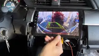 2018 Civic Low Trim air conditioning, screen, and rearview camera (USA)