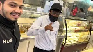 Saudi Arabia 🇸🇦 Funny Blog 😂😂 More Videos Subscribe❤️🥰 #saudiarabia #blogger #travelvlog #funny 