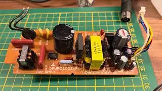 Testing the TinyPSU in Panasonic A1F MSX2 computer