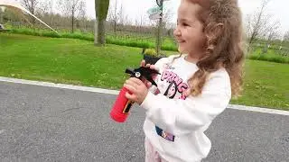 Freddo 12V Firetruck 1 Seater Ride on (Lifestyle Video)