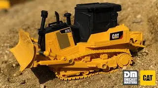 Diecast Masters 1:35 RC Cat&reg; D7E Track-Type Tractor