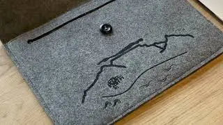 Slim wool- felt Laptop Sleeves featuring the iconic Cape Town Table Mountain.