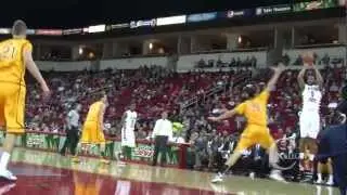Fresno State overpowers Wyoming 49-36