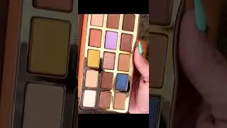This Eyeshadow Palette Smells Like Chocolate! #toofaced #eyeshadowpalette