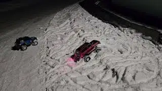 Nočná jazda po snehu s Traxxas Broncom a Chevroletom. (2 časť)