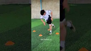 MOVE SKILL TUTORIAL FOOTBALL #football #shorts #tutorial #movie #viralvideo #youtubeshorts #ronaldo