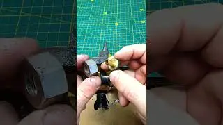 Как быстро устранить течь шланга на бачке туалета #lifehack