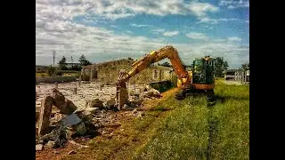 Demoliton Whit Komatsu PC 88 MR -8