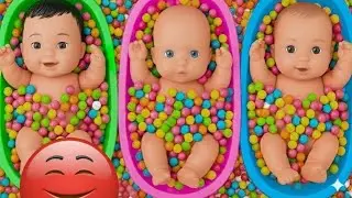Full of 3 Rainbow Bath Tubs Candy with M&M's & Magic Slime Cutting