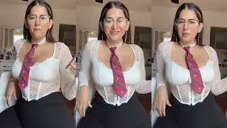 Attractive and Beautiful Dress Style - Natural Older Women Over 40