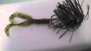 Santone Swim Jigs and how different trailers work in the water Part 3