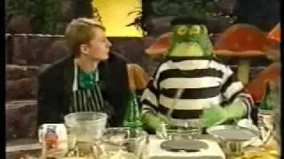 Andy Crane & Gaston - What's Up Doc - Fibs & having a good crepe
