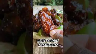 HONEY CHIPOTLE CHICKEN WINGS!🤤 Full Recipe + Tips on begreedyeats.com #chickenwings #honey #wings